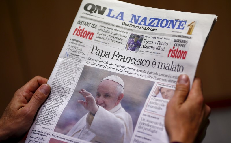 © Reuters. El Vaticano desmiente que Papa Francisco tenga un tumor cerebral
