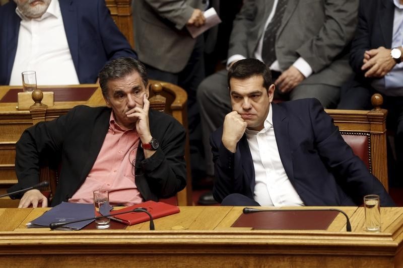 © Reuters. اليونان تبدأ مباحثات مع دائنيها بخصوص الإصلاحات المطلوبة