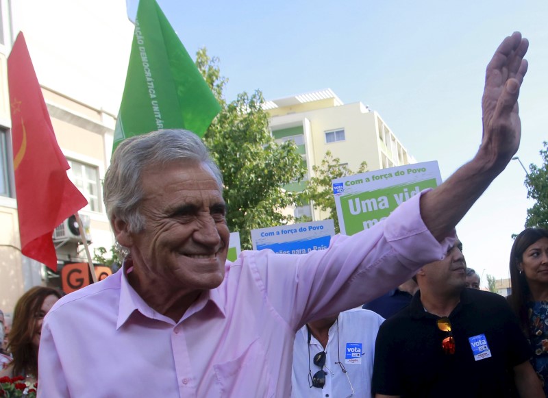 © Reuters. Los comunistas portugueses, dispuestos a respaldar el gobierno de los socialistas