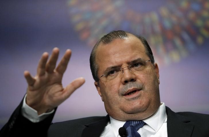 © Reuters. Presidente do Banco Central, Alexandre Tombini, durante encontro anual do FMI e do Banco Mundial, em Lima