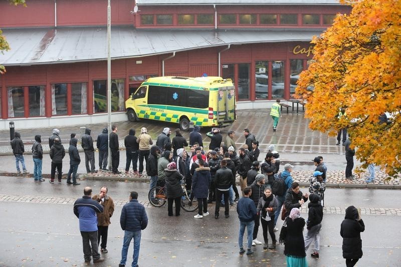 © Reuters. Un hombre mata con una espada a una persona y hiere a 4 en un colegio sueco