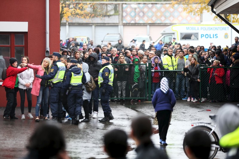 © Reuters. ATTAQUE À L'ARME BLANCHE DANS UNE ÉCOLE EN SUÈDE