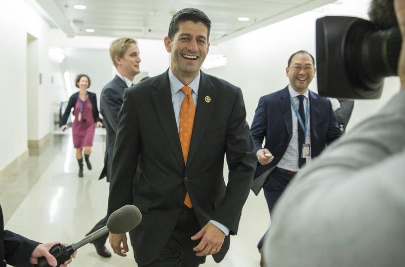 © Reuters. Rep. Ryan leaves a meeting with moderate members of the House Republican caucus on Capitol Hill in Washington 