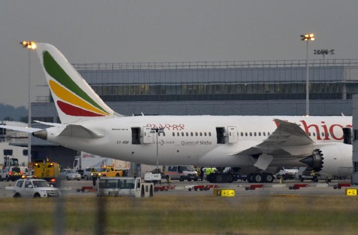 © Reuters. إنذار بشأن وجود خلل في محرك يجبر طائرة ركاب اثيوبية للعودة إلى دبلن
