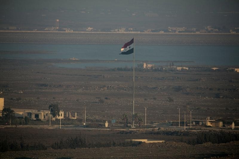 © Reuters. اسرائيل: مواطن يرجح أن يكون عربيا يتسلل إلى سوريا بطائرة شراعية
