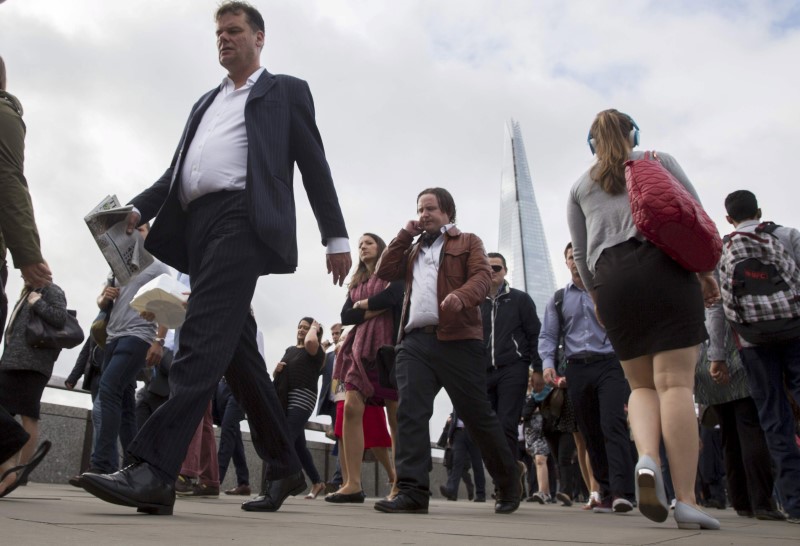 © Reuters. Las empresas británicas publicarán detalles del salario de hombres y mujeres