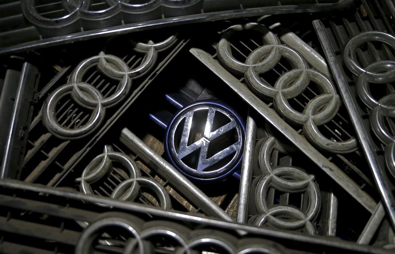 © Reuters. VW RECRUTE UN ANCIEN D'OPEL POUR SUPERVISER SA STRATÉGIE