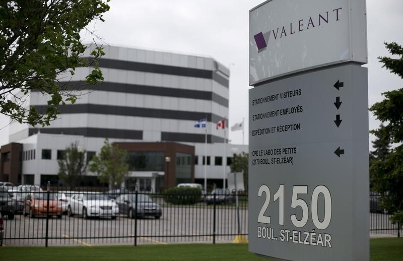 © Reuters. Sign of Valeant Pharmaceuticals International Inc is seen at its headquarters in Laval