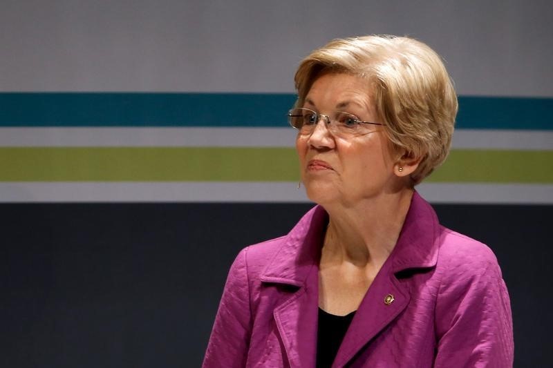 © Reuters. Warren takes part in the Washington Ideas Forum in Washington