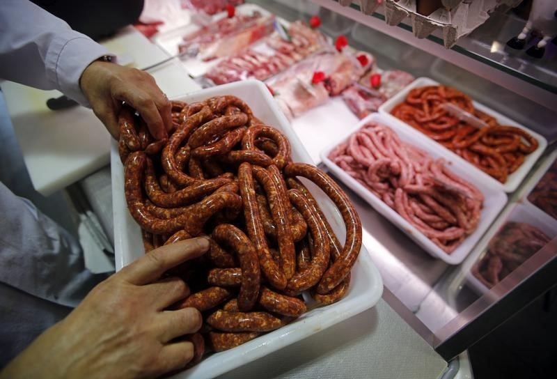 © Reuters. ايطاليا: لا ضرر من تناول اللحوم المصنعة بعد تقرير منظمة الصحة العالمية
