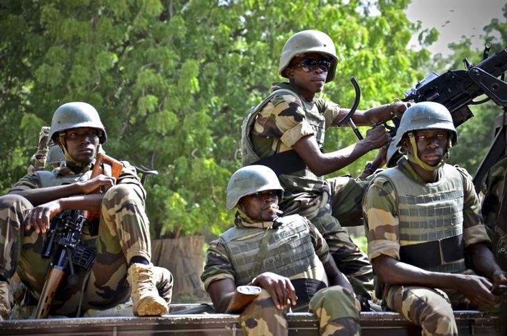 © Reuters. Ejército de Nigeria anuncia liberación de más de 300 secuestrados por Boko Haram