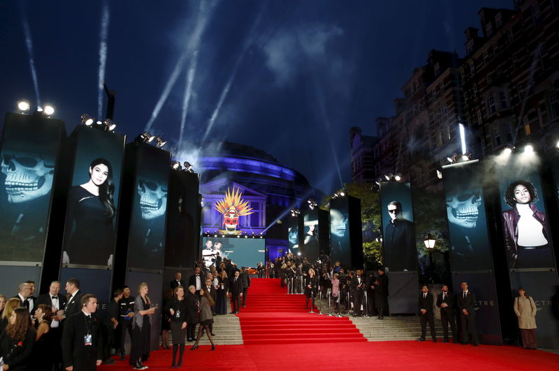 © Reuters. RECORD POUR LE PREMIER JOUR DEXPLOITATION AU ROYAUME-UNI DU NOUVEAU JAMES BOND