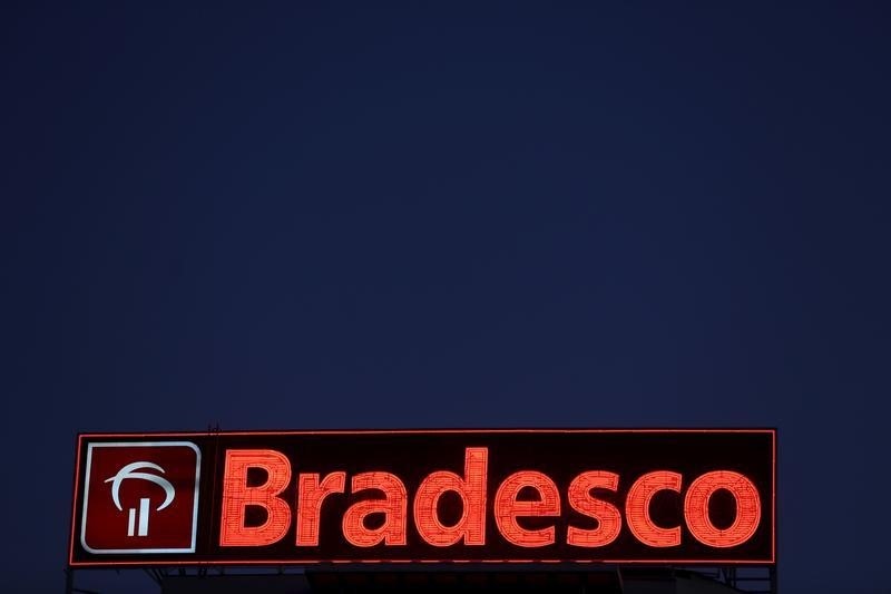 © Reuters. Logo do Bradesco visto em Osasco, São Paulo