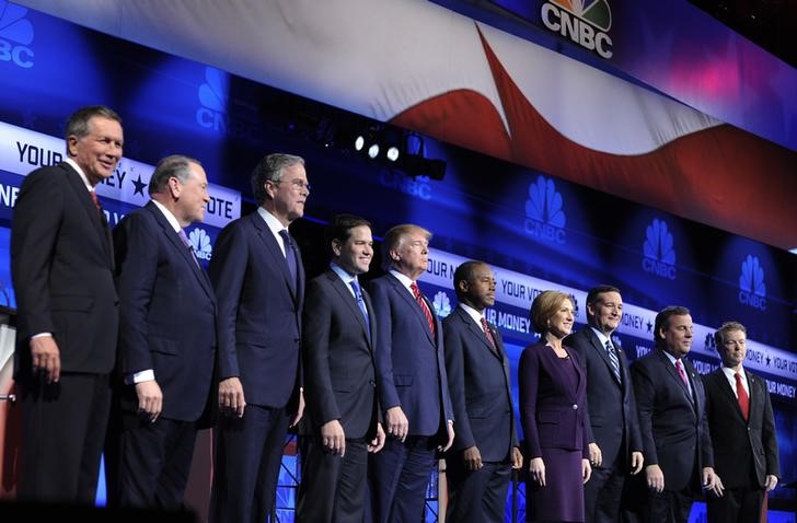 © Reuters. Pré-candidatos republicanos antes de debate, em Boulder, Colorado