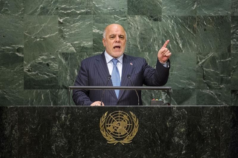 © Reuters. Iraqi PM Haider al-Abadi addresses the 70th session of the United Nations General Assembly at the U.N. Headquarters in New York