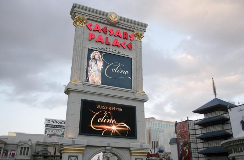 © Reuters. The marquee sign at Caesars Palace displays a welcome to Celine Dion in Las Vegas