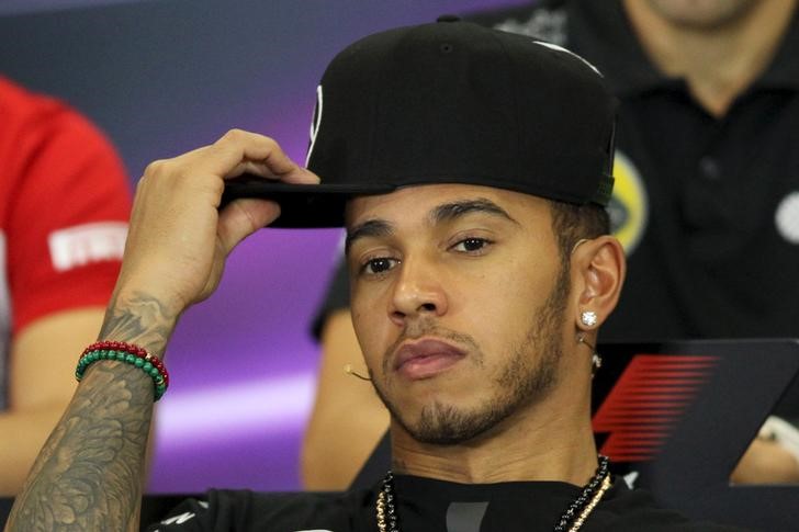 © Reuters. Lewis Hamilton, da Mercedes, durante entrevista coletiva no México