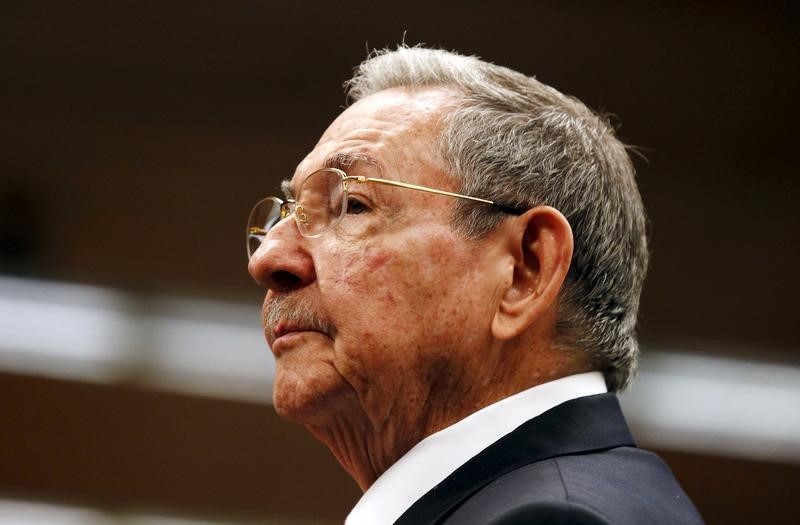 © Reuters. Presidente de Cuba, Raúl Castro, durante cerimônia em Havana