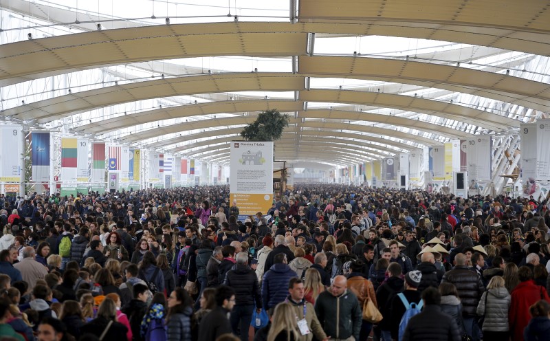 © Reuters. La Expo de Milán desafía las críticas y consigue un éxito inesperado