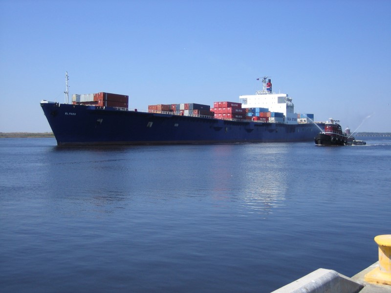 © Reuters. Handout of the cargo ship El Faro in Jacksonville