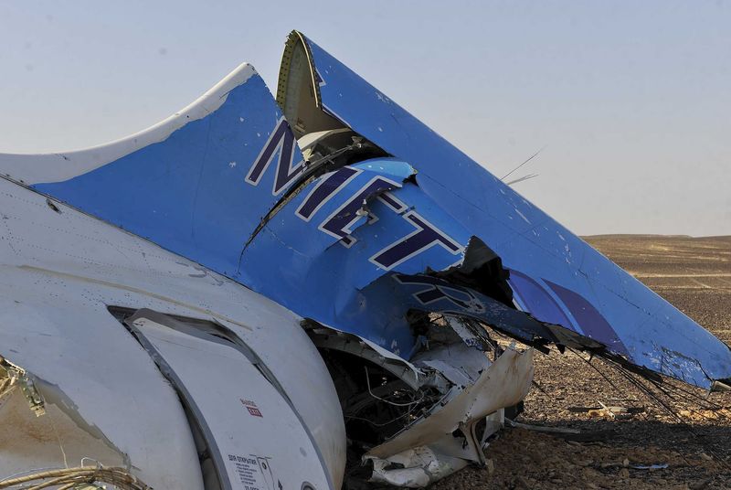 © Reuters. بيان:انتشال 163 جثة لضحايا الطائرة الروسية المنكوبة في مصر