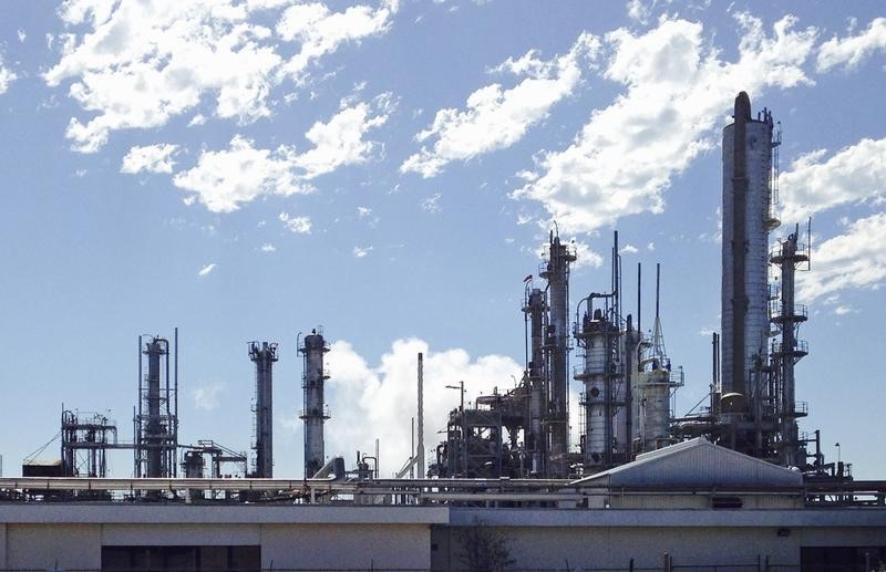 © Reuters. The DuPont chemical plant is seen in LaPorte, Texas