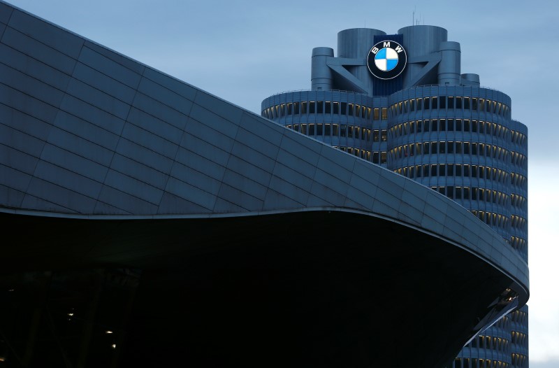 © Reuters. HAUSSE DU BÉNÉFICE OPÉRATIONNEL DE BMW  AU 3E TRIMESTRE