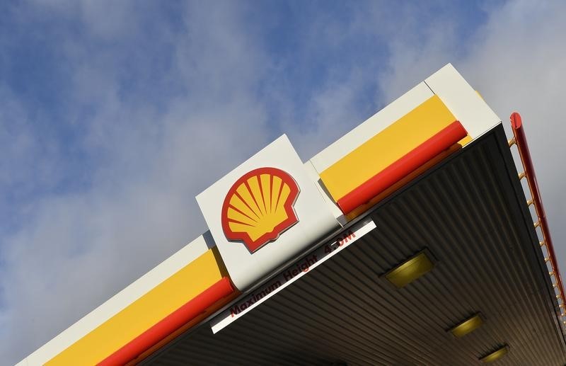© Reuters. Shell branding is seen at a petrol station in west London