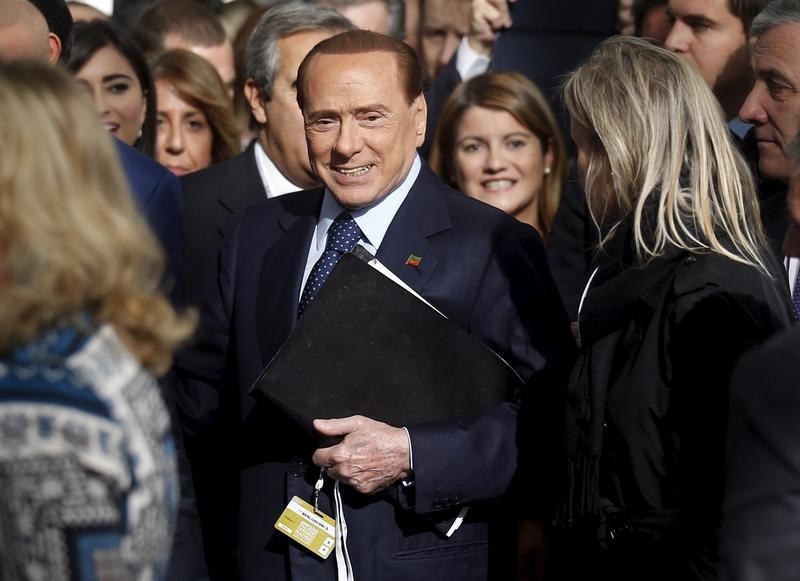 © Reuters. L'ex premier Silvio Berlusconi 