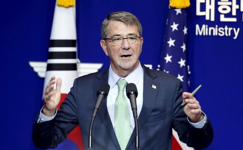 © Reuters. Secretário de Defesa dos Estados Unidos, Ash Carter, durante encontro no Ministério da Defesa da Coreia do Sul, em Seul