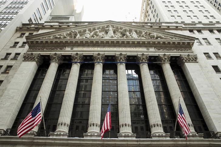 © Reuters. LA BOURSE DE NEW YORK OUVRE EN HAUSSE