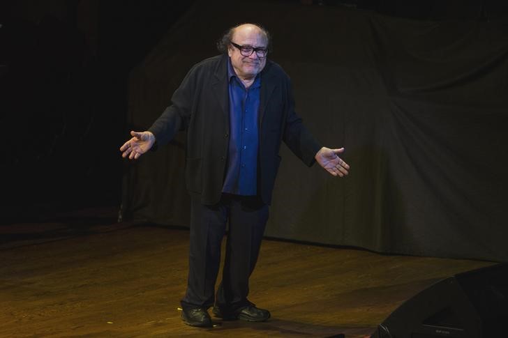 © Reuters. Ator Danny DeVito discursa em evento em Nova York