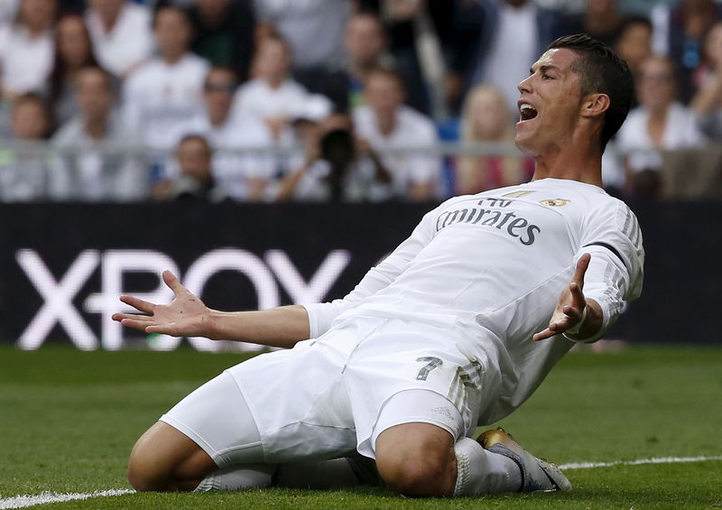 © Reuters. Português Cristiano Ronaldo, do Real Madrid, durante jogo contra o Levante