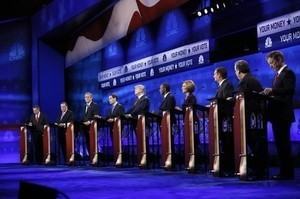 © Reuters. Republican U.S. presidential candidates participate in the 2016 U.S. Republican presidential candidates debate held by CNBC in Boulder