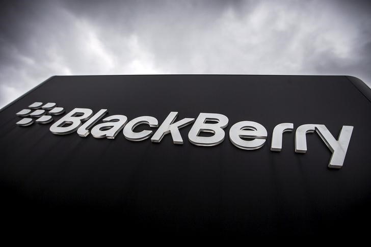© Reuters. BlackBerry lanza un smartphone con Android a un precio alto 