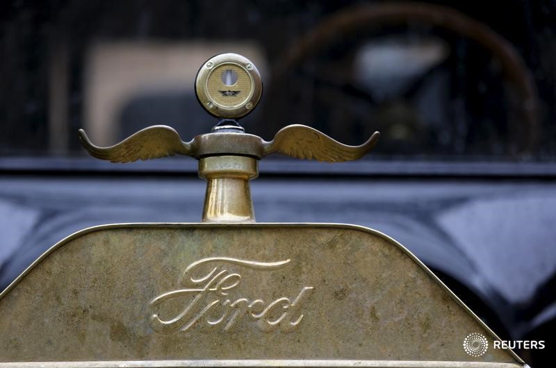 © Reuters. The logo and hood ornament of a 1915 Ford Model T is seen after it arrived from Detroit at the Palace of Fine Arts in San Francisco