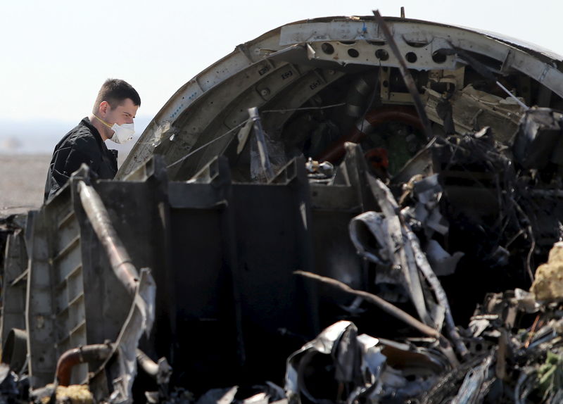 © Reuters. Investigador russo analisa avião que caiu no Egito 