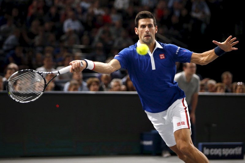 © Reuters. O sérvio Novak Djokovic durante jogo contra o tcheco Tomas Berdych