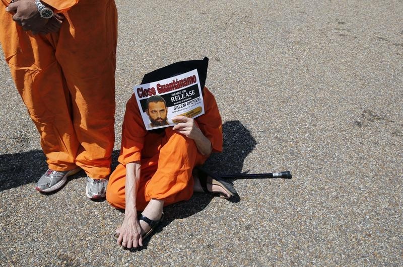 © Reuters. EEUU aún puede cerrar prisión de Guantánamo antes de salida de Obama 
