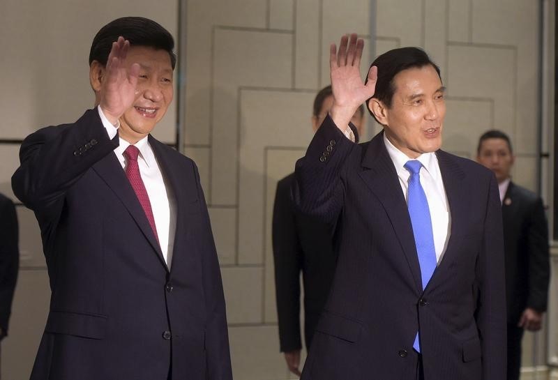 © Reuters. Líderes de China y Taiwan se reúnen por primera vez en seis décadas
