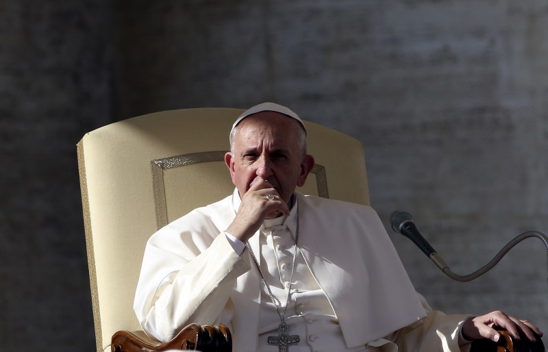 © Reuters. A pesar de las filtraciones en el Vaticano, el papa seguirá adelante con las reformas