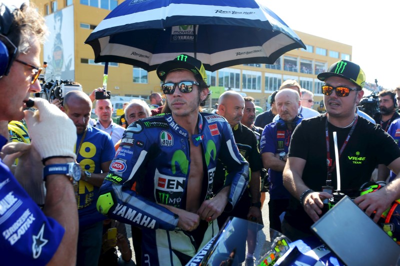 © Reuters. Lorenzo: Rossi está resentido porque ha perdido su última oportunidad