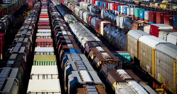 © Reuters. The Canadian Pacific railyard is pictured in Port Coquitlam.