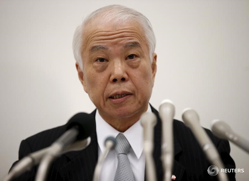 © Reuters. Takata Corp CFO Nomura speaks during a news conference in Tokyo