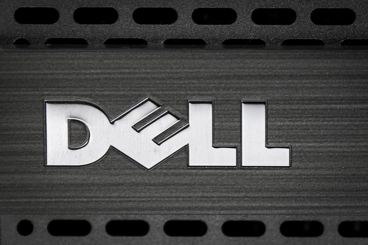© Reuters. Dell logo is pictured on the front of a computer in this photo illustration in the Manhattan borough of New York 