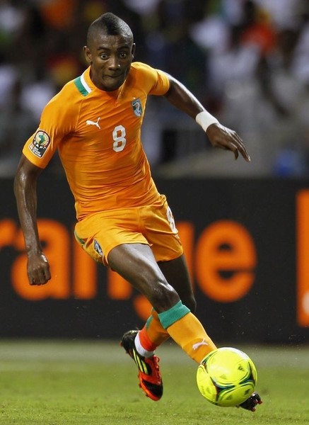 © Reuters. الاصابة تبعد بوني وكالو عن ساحل العاج في تصفيات كأس العالم