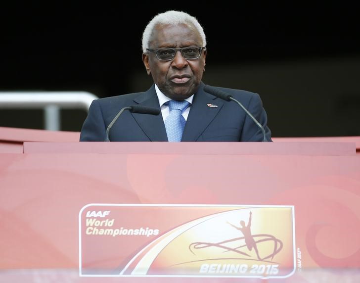 © Reuters. File photo of Lamine Diack speaking during the opening ceremony of the 15th IAAF World Championships in Beijing