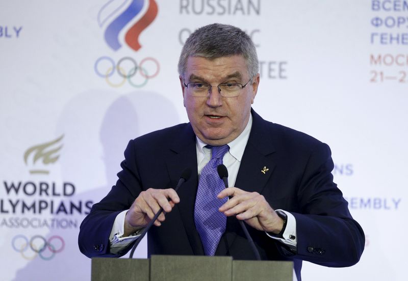 © Reuters. باخ يتوقع مشاركة المتسابقين الروس في أولمبياد ريو