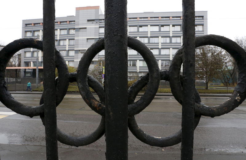 © Reuters. El jefe del COI espera que los atletas rusos compitan en los juegos de Río 