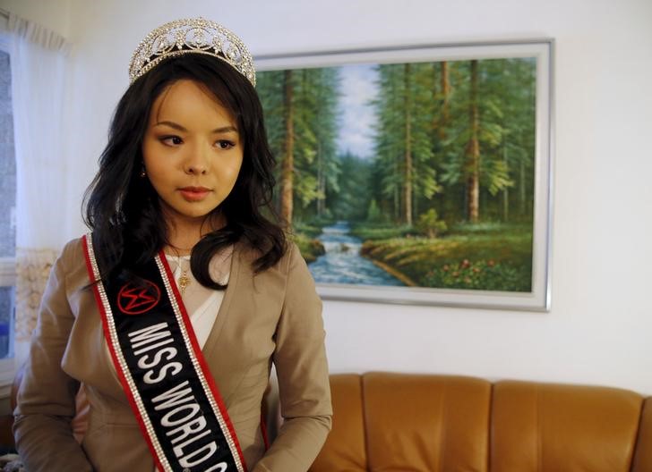 © Reuters. ملكة جمال كندا تتهم الصين بالمماطلة في منحها تأشيرة دخول